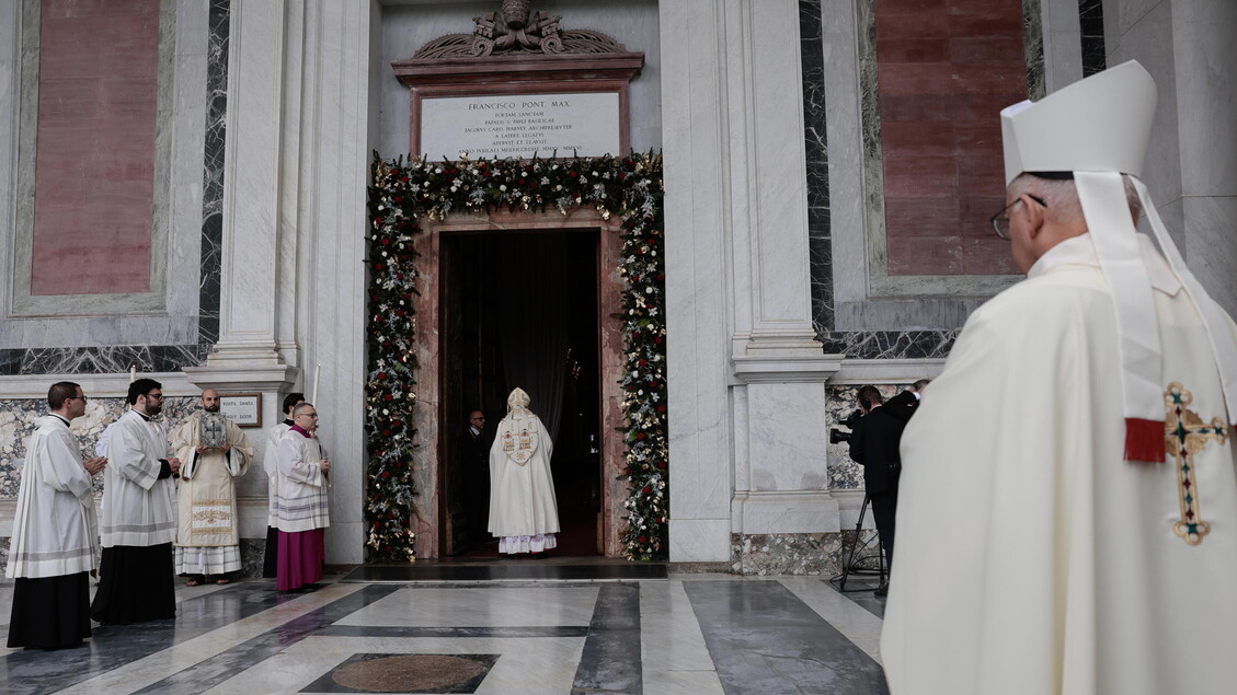 Giubileo: aperta la porta santa a San Paolo fuori le mura