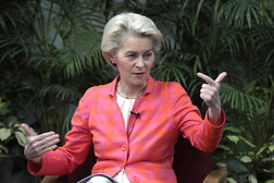 Von der Leyen a Delhi: "Siamo in un'era di conflitti, servono amici"