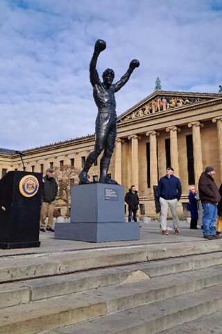 La Philadelphia di Rocky Balboa - la statua in cima ai gradini del Museo of Art