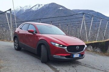 Mazda CX-30, il crossover compatto e confortevole