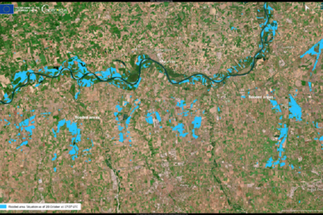 In blu le aree allagate vicino la città di Parma, fotografate da Sentinel-1 il 20 ottobre (fonte: European Union, Copernicus Sentinel-1 imagery)