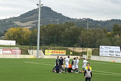 Partita sospesa dopo infortunio in campo