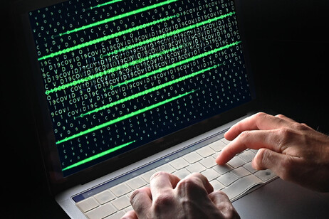 Boom cyberattacchi '0-days', 6 su 10 bloccano aziende più a lungo