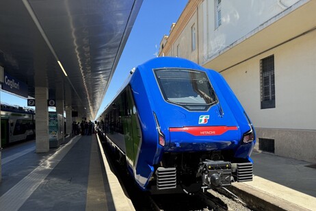 Col nuovo treno Blues Sardegna ha il parco mezzi piu giovane