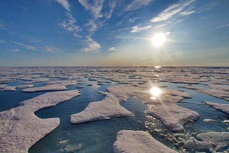 I ghiacci dell'Artico minacciati dalla crescente influenza dell'Atlantico (fonte: Michael Tjernström via imaggeo.egu.eu CC BY-ND 3.0)