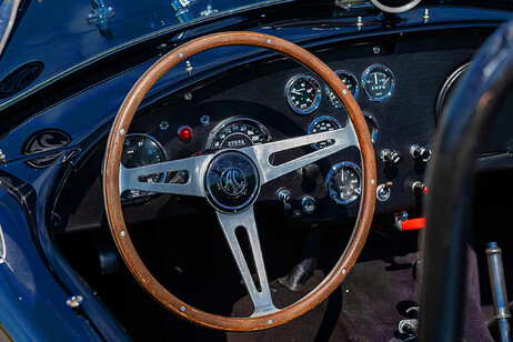 Shelby 289 Cobra Roadster