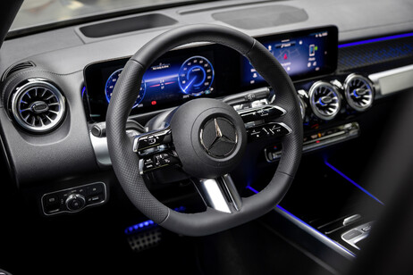 Mercedes EQA, un concentrato hi-tech per viaggi in pieno relax