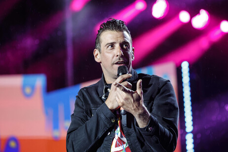 GABBANI, 'CANTO LE PICCOLE COSE, PIÙ CONTENTO CHE FELICE'