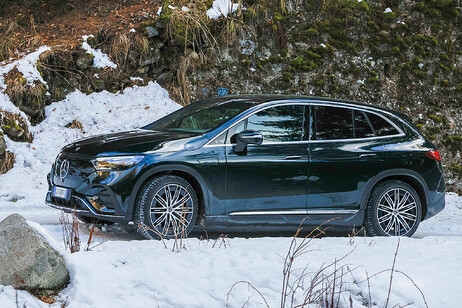 Mercedes Winter Experience con suv GLE ed EQE