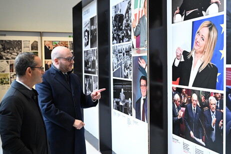 Fontana alla mostra Ansa, 'punto di riferimento, foto iconiche'