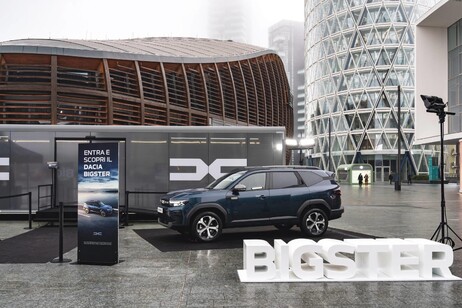 Dacia Bigster a Milano