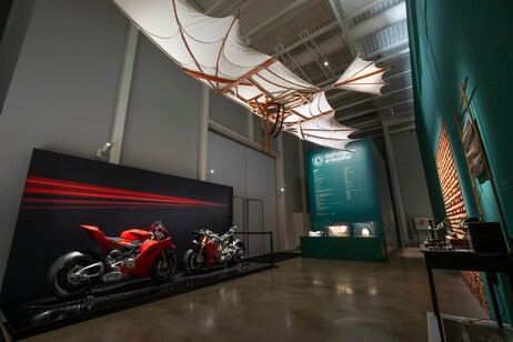 Ducati con Arte Fiera all'insegna di tecnologia e cultura