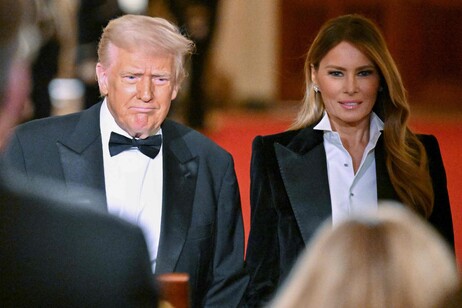 Melania torna alla Casa Bianca, mancava da un mese