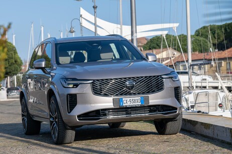 Volvo EX90 e XC90 per tutte le sfumature di elettrificazione