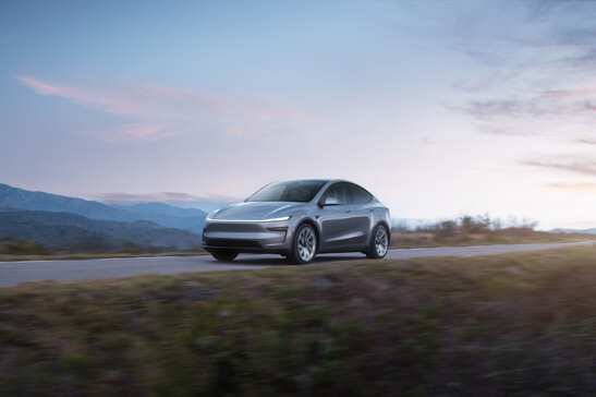 Tesla, aperti gli ordini della nuova Model Y Launch Series