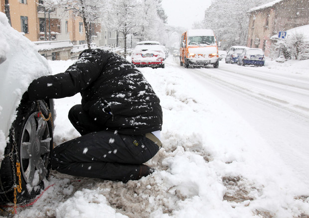 Maltempo, neve, gelo: come viaggiare sicuri © ANSA