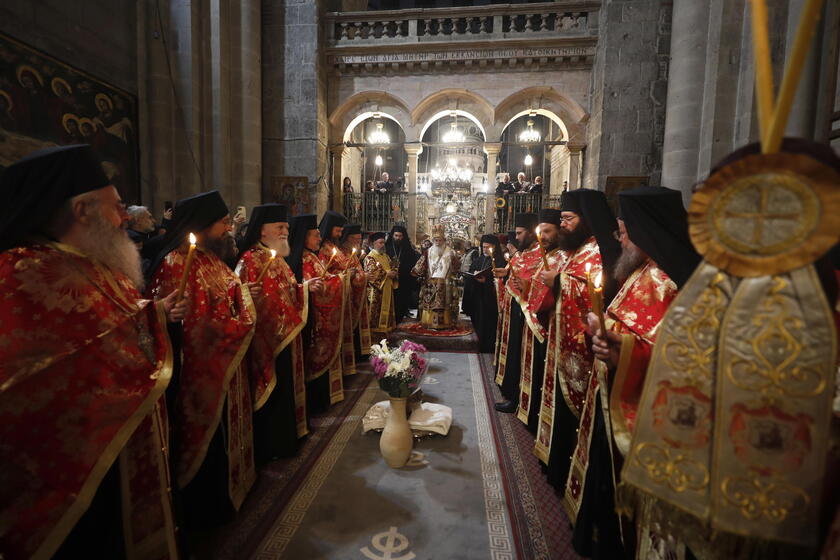 Washing of the Feet ceremony on Orthodox Maundy Thursday in Jerusalem © ANSA/EPA