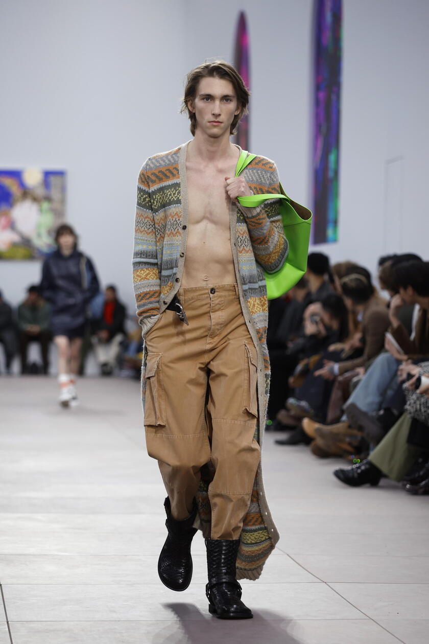 Loewe - Runway - Paris Men 's Fashion Week Fall/Winter 2024/2025 © ANSA/EPA