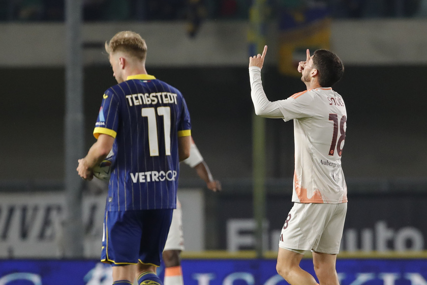 Soccer: Serie A; Hellas Verona vs AS Roma