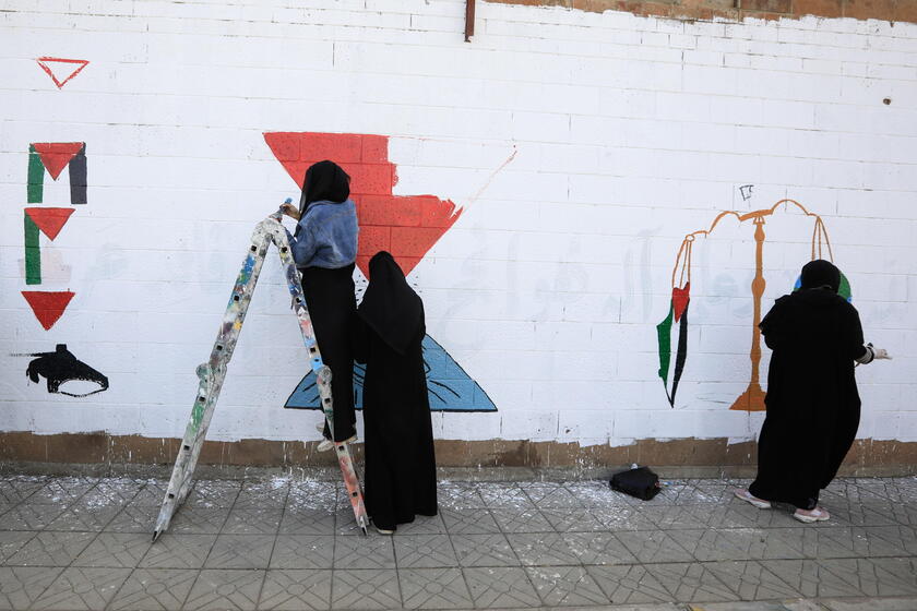 Yemeni artists show solidarity with Palestinian people through graffiti campaign in Sana 'a © ANSA/EPA