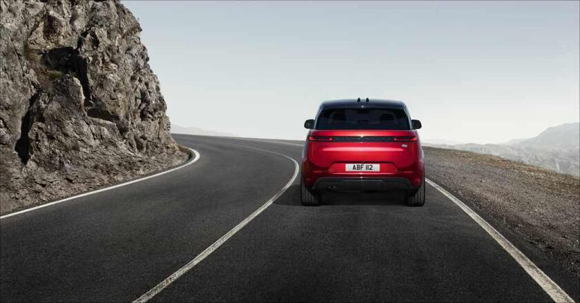 Nuova Range Rover Sport - RIPRODUZIONE RISERVATA