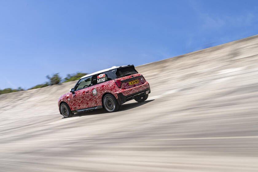 Mini John Cooper Works elettrica al Goodwood Festival of Speed