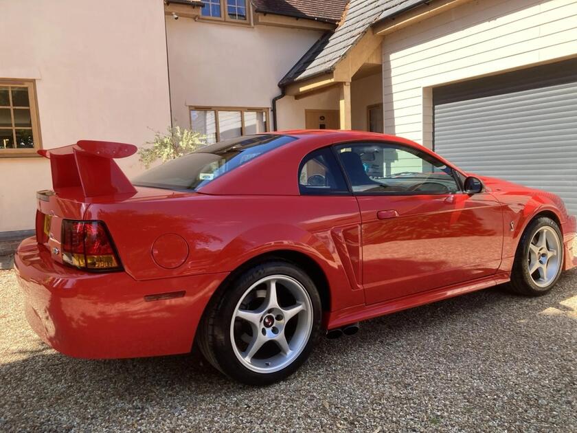 Ford Mustang SVT Cobra R