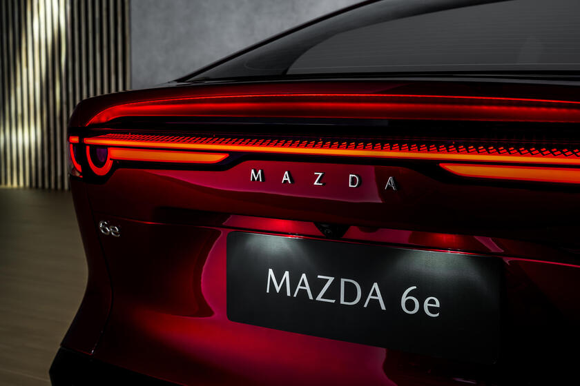 Mazda 6E, al salone di Bruxelles la nuova berlina elettrica