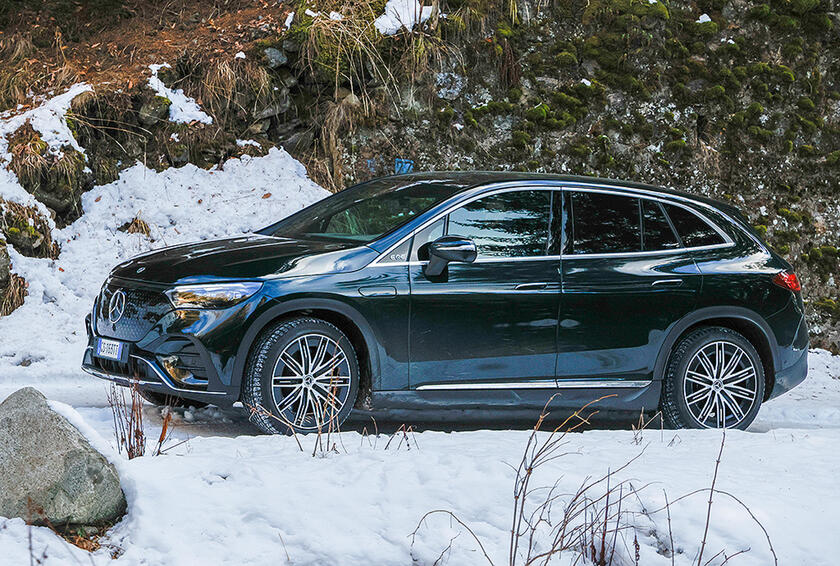 Mercedes Winter Experience con suv GLE ed EQE