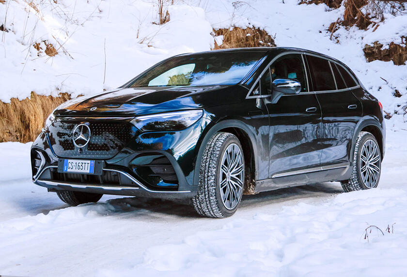 Mercedes Winter Experience con suv GLE ed EQE