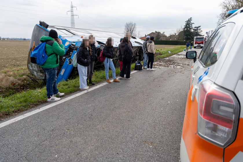 Scontro con un bus a Ferrara, morta la conducente di un'auto