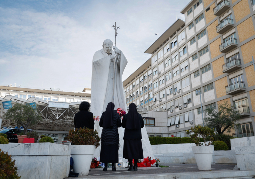 ++ Notte tranquilla, il Papa ha riposato ++