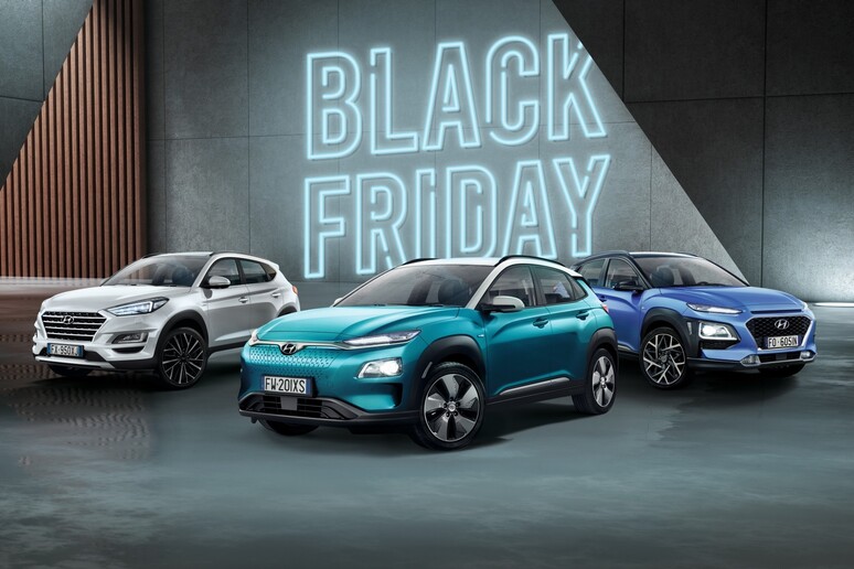 Hyundai, l 'offerta per il Black Friday è elettrificata - RIPRODUZIONE RISERVATA