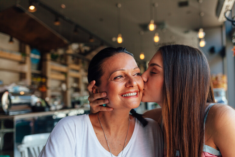 Madre e figlia, una storia d 'amore - foto iStock. - RIPRODUZIONE RISERVATA