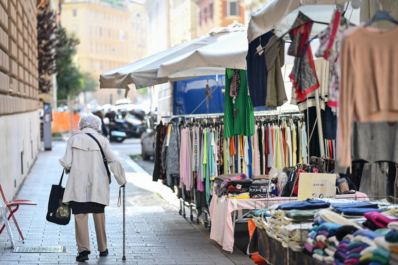 - RIPRODUZIONE RISERVATA