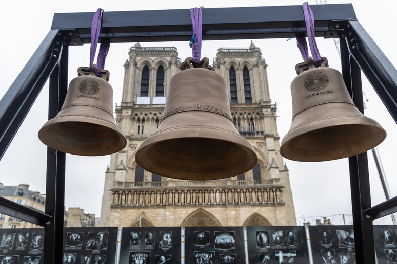 A Parigi tre nuove campane per Notre-Dame