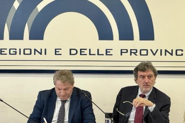 - RIPRODUZIONE RISERVATA