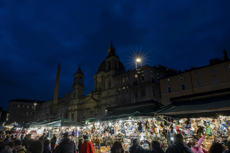 Circolare Ps, innalzata vigilanza su mercatini Natale - ALL RIGHTS RESERVED