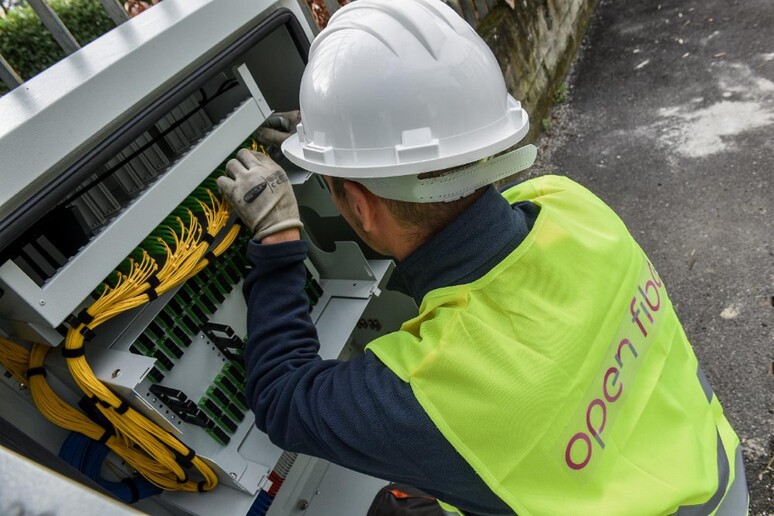 Open Fiber,  'con la fibra emissioni giù, l 'Ue avanzi sullo switch-off ' - RIPRODUZIONE RISERVATA