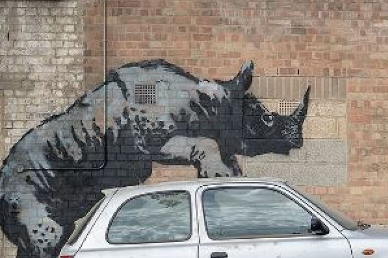 Banksy, nello zoo l 'ottavo giorno è del rinoceronte - RIPRODUZIONE RISERVATA