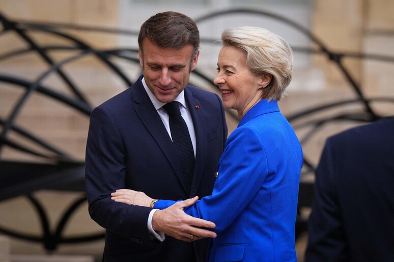 Macron riceve von der Leyen per  'Ue forte, unita e sovrana ' © ANSA/AFP