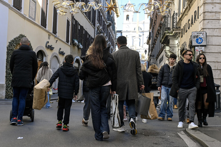 - RIPRODUZIONE RISERVATA