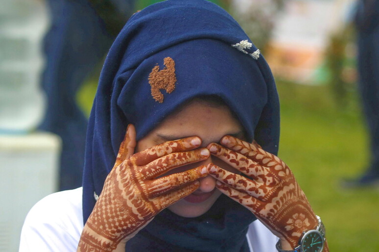 Una ragazza indiana (foto d 'archivio generica) - RIPRODUZIONE RISERVATA